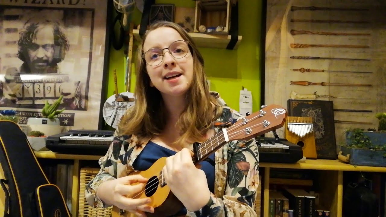 "Butterfly fly away" Miley Cyrus cover by thepanpin *ukulélé* YouTube