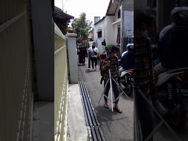 syuting shooting preman pensiun 5 #premanpensiun depan rumah #premanpensiun5 #pp5 #salamolahraga class=