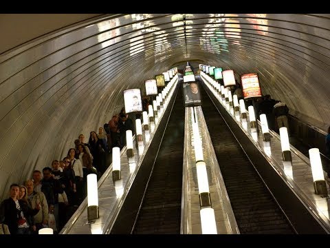 Vídeo: Qual é A Estação De Metrô Mais Profunda De São Petersburgo