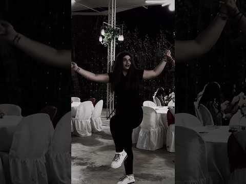 ملكة دبكة لبنانية من بعدي ما حدا يدبك وصعو ساحة لملكة دبكة