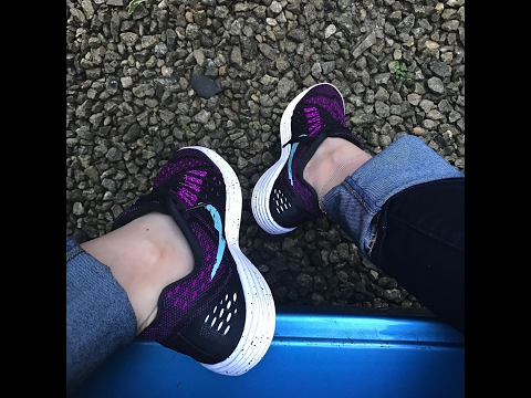 Last day in her sockless Nike Lunartempo