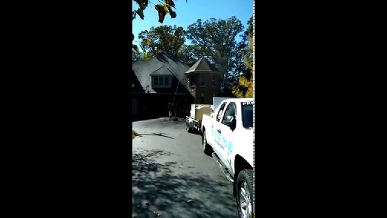 Pressure Washing a home. Rockford IL. YouTube