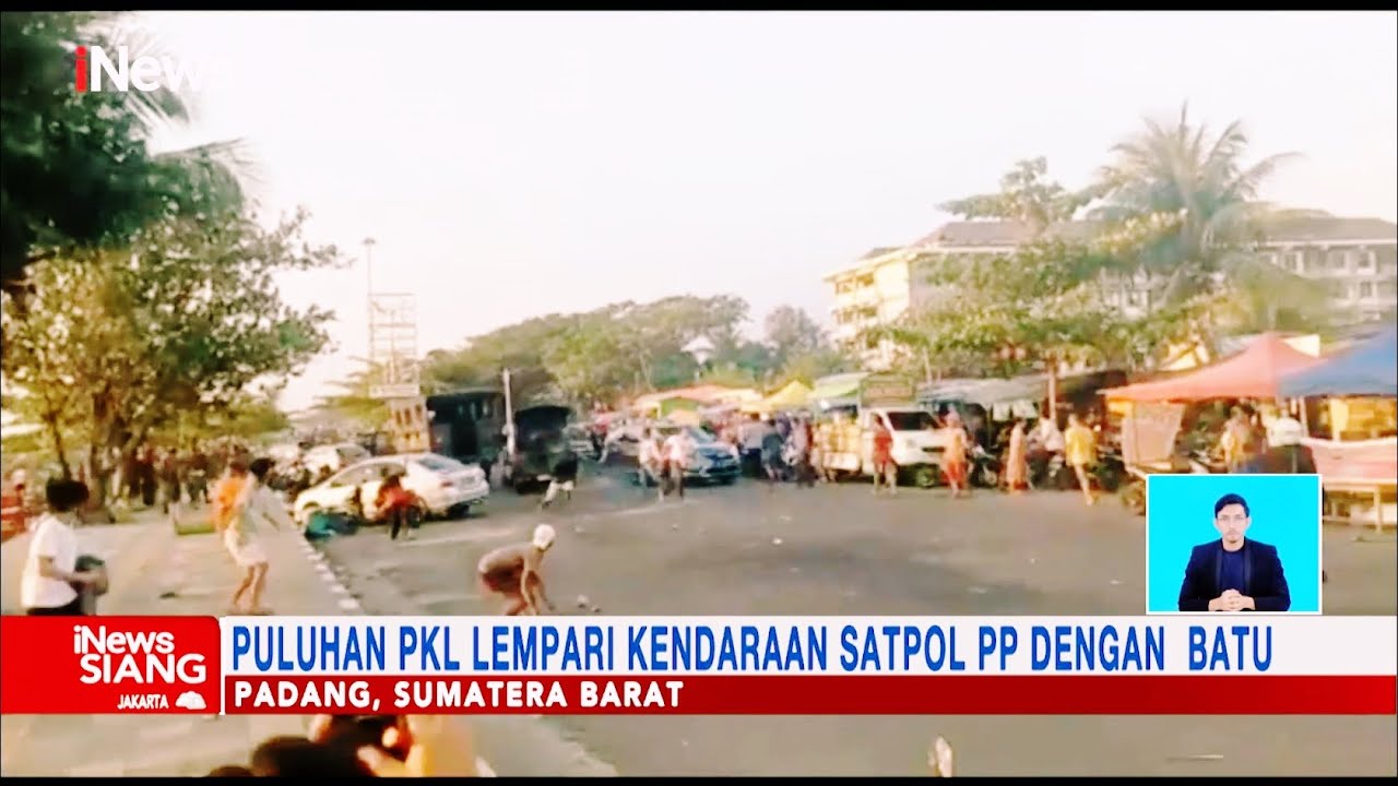 Emosi Ditertibkan, Puluhan PKL Lempari Mobil Satpol PP dengan Batu #iNewsSiang 18/08
