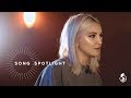 Capture de la vidéo Anxiety - Julia Michaels Interview | Musicnotes Song Spotlight