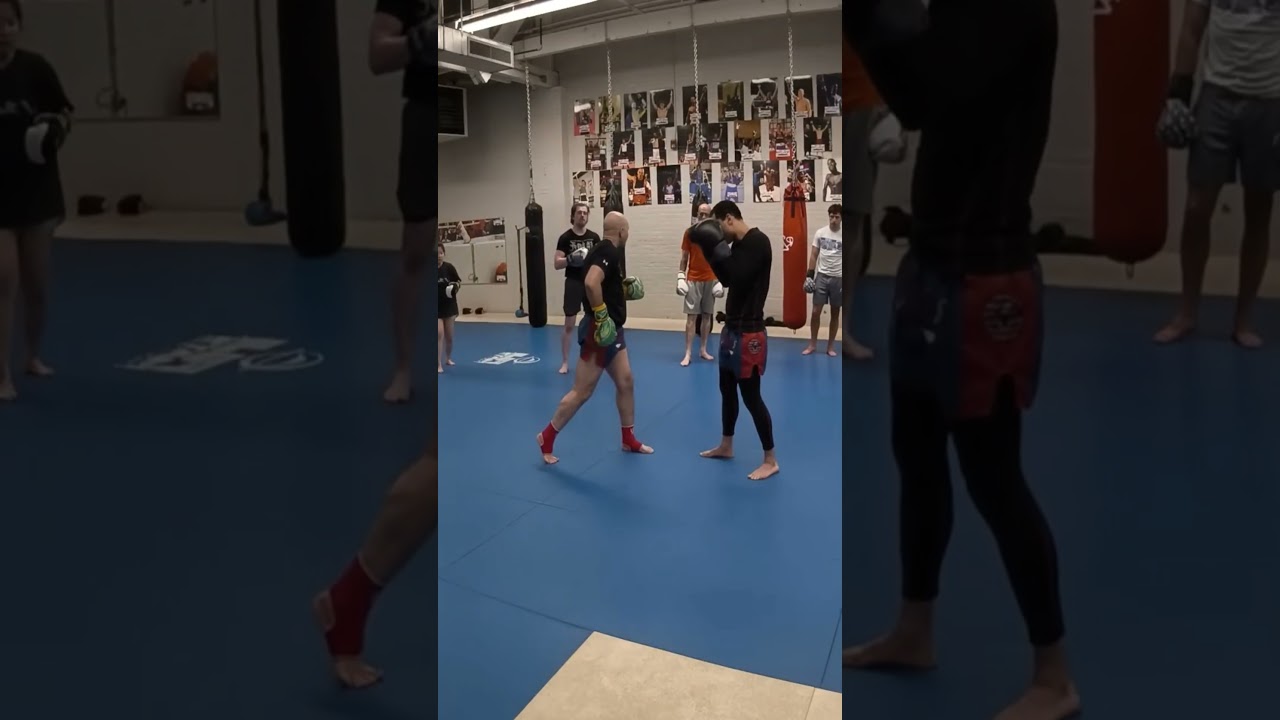 Switch punch combo for Muay Thai