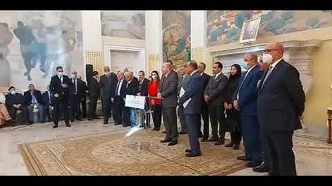 ندوة صحفية للسيد الوزير الأول وزير المالية. بعد المصادقة على قانون المالية لسنة 2022