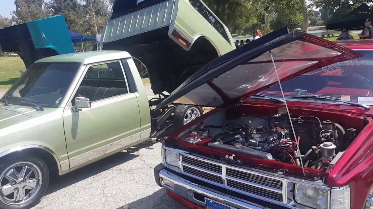 Nissan mini trucks - YouTube