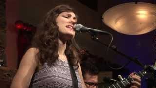 Miniatura de vídeo de "Ruth Moody Band | Concerts from Blue Rock LIVE"