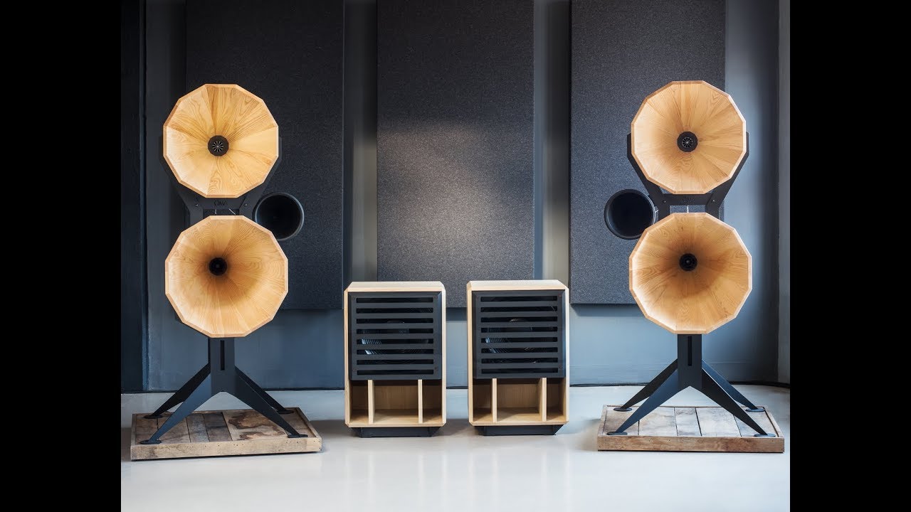 OMA - merkelige høyttalere til 4,5 mill/strange expensive speakers