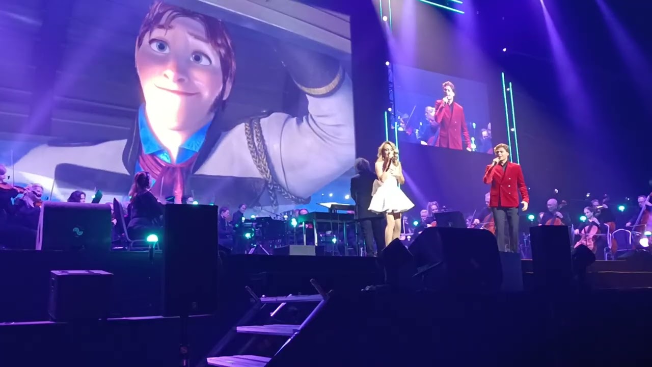 Liefde geeft ons Ruim Baan (Frozen) 'Matheu Hinzen & Emma Kok' Disney in Concert: Follow your Dreams