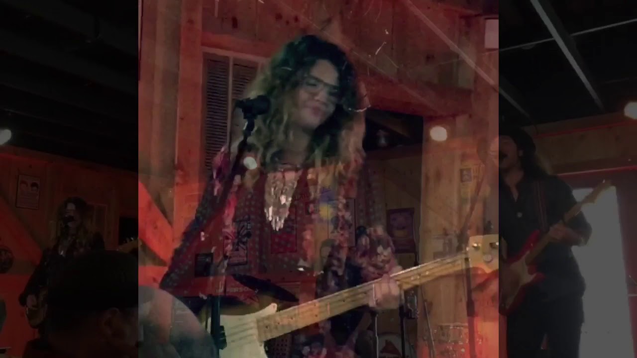 Auguste and Alden at Daryl’s House