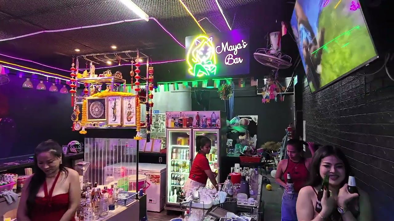 Street Food in Pattaya Thailand | Shocking Flavors and Hidden Gems | The Side Tourists Miss