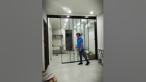 3 cánh cửa trượt 1 cánh cố định không ray hệ nhôm siêu mỏng có giảm chấn giúp cửa siêu bền bỉ