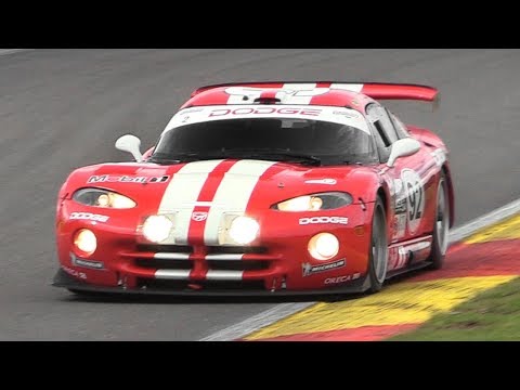 Chrysler/Dodge Viper GTS-R Sound - Accelerations & Fly Bys on Track!