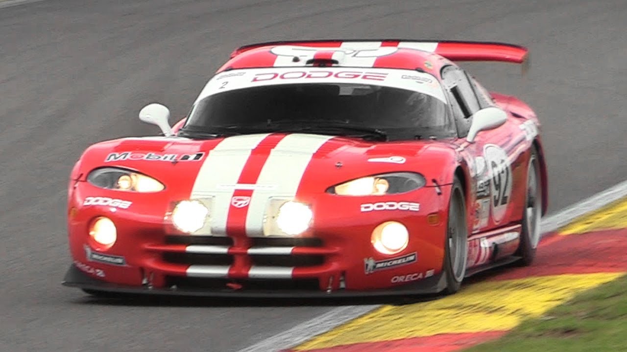 Chrysler Dodge Viper Gts R Sound Accelerations Fly Bys On Track Youtube