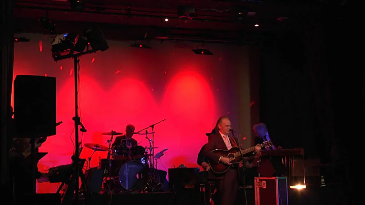Jimmy Hendry Live on Stage