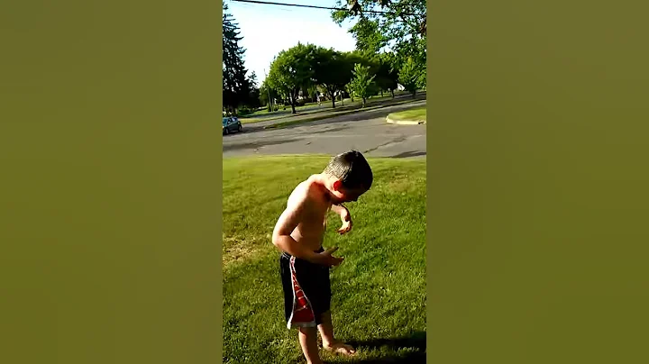Ice Bucket Challenge 2 (Baby Cousin)