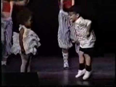 MATT AND ALEX DANCING TO MICHAEL JACKSON'S BLACK A...