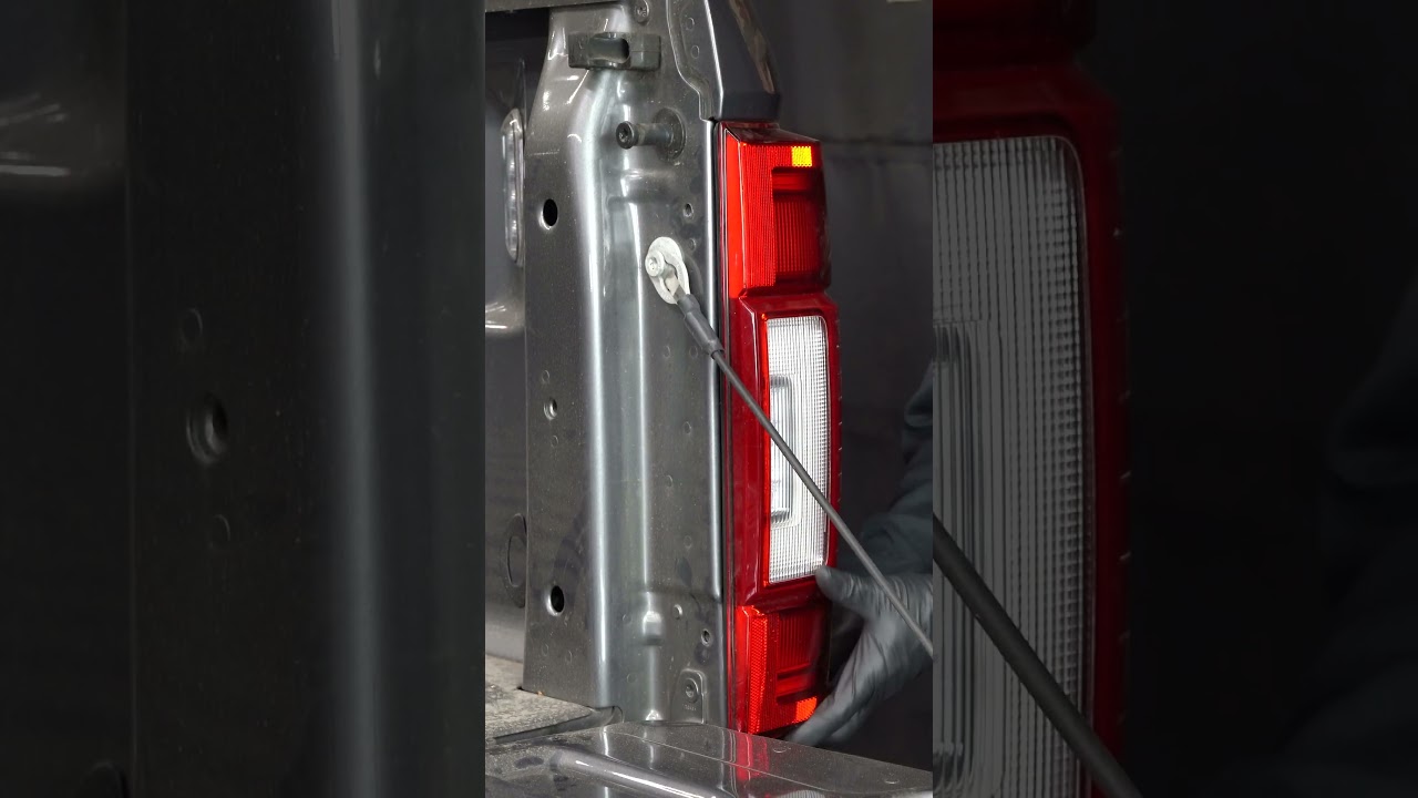 2020-2022 Ford F-250/F-350 Tail Lights - Uninstall OE