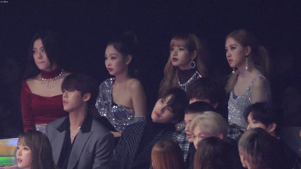 181201 블랙핑크 (BLACKPINK) 마마무 무대보는 Reaction [4K] 직캠 by Mera