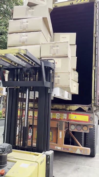 📦✨ Live loading! OKES lamps are ready to ship! ✨📦