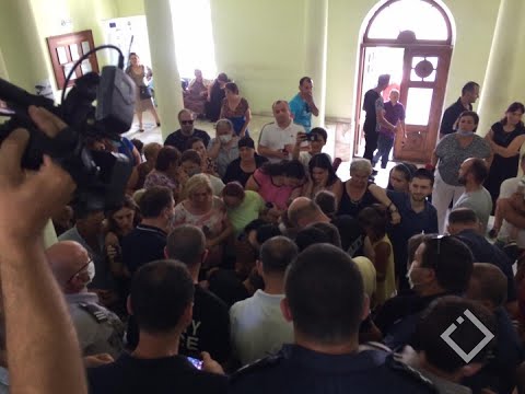 ხმაური და დაპირისპირება ქობულეთის მერიაში - საპროტესტო აქცია