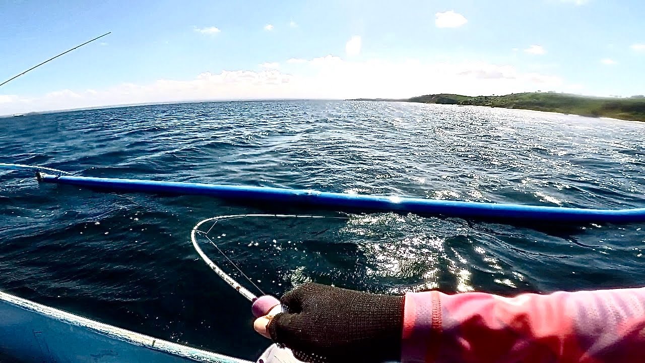 Lagi asik mancing malah ketemu angler yang lupa di jemput dan bermalam di keramba