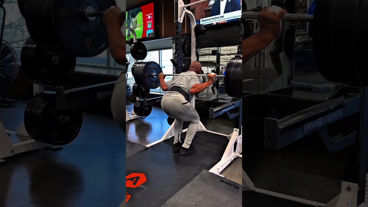 Try these narrow squats to really hit your legs and glutes hard, especially your outer thighs #work