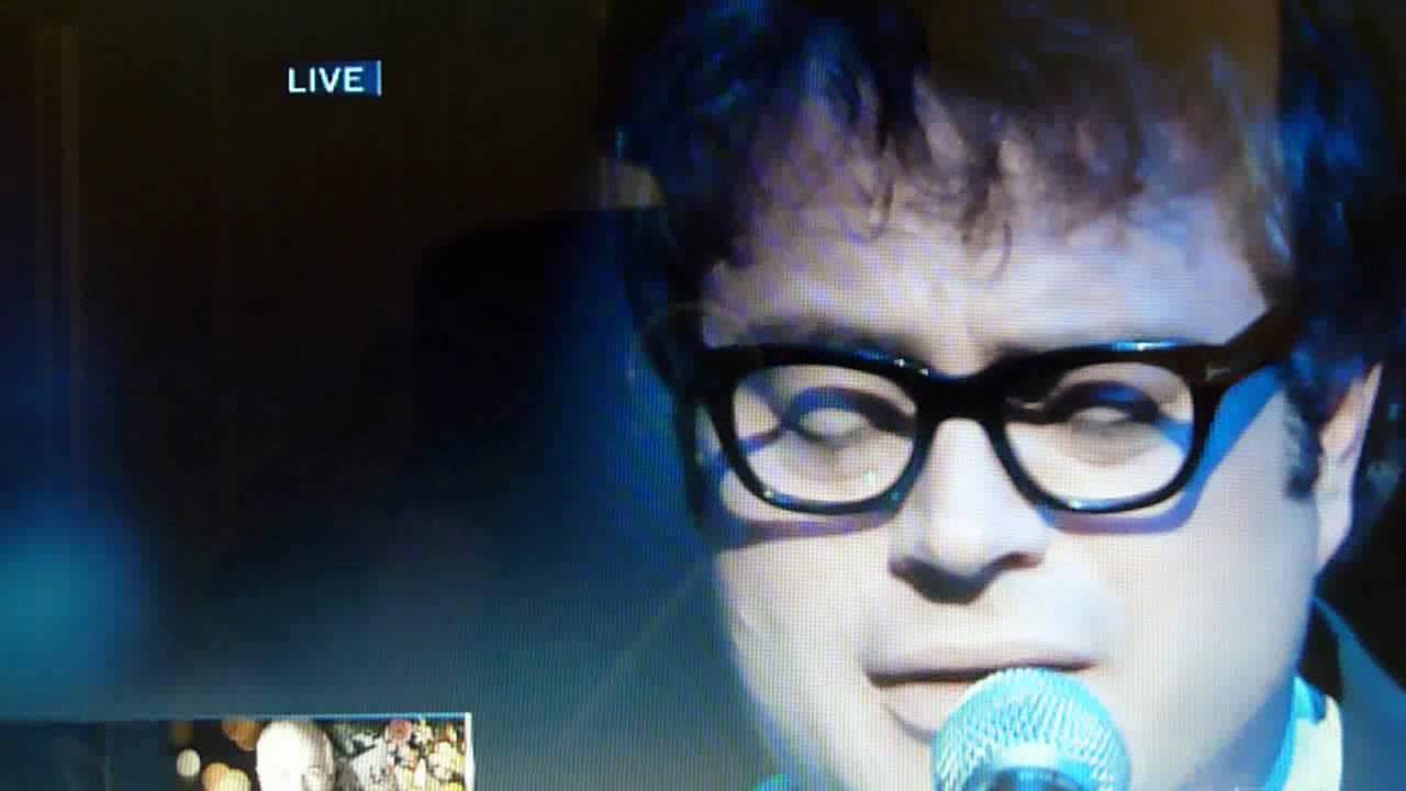 Steven PageHallelujah by Leonard CohenJack Layton's State Funeral, August 27, 2011 YouTube