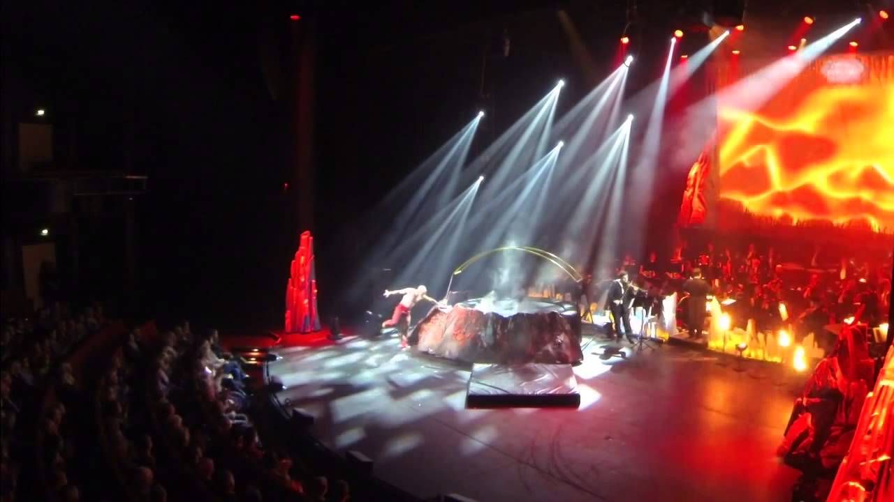 Trampoline act by Mathieu 771 / YouTube