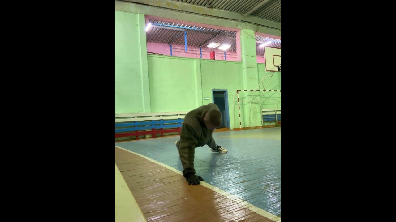 Отжимания на одной руке - YouTube
