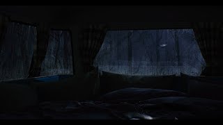 Passe uma noite chuvosa em uma caminhonete T1 Van Car Camping Rain On Window Sounds For Sleeping