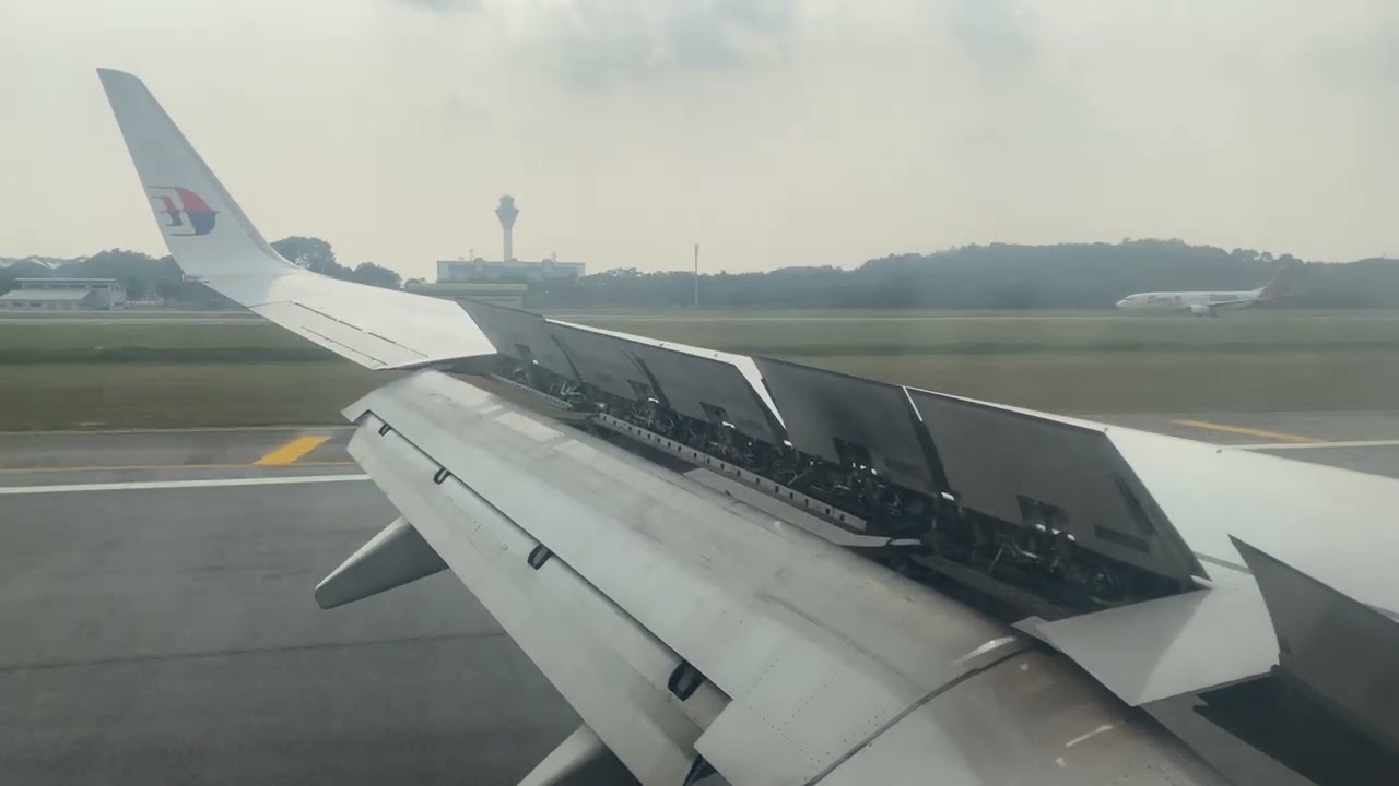 [18/1/2026] Malaysia Airlines - Boeing 737-8FZ (WL) Landing at Kuala Lumpur International Airport
