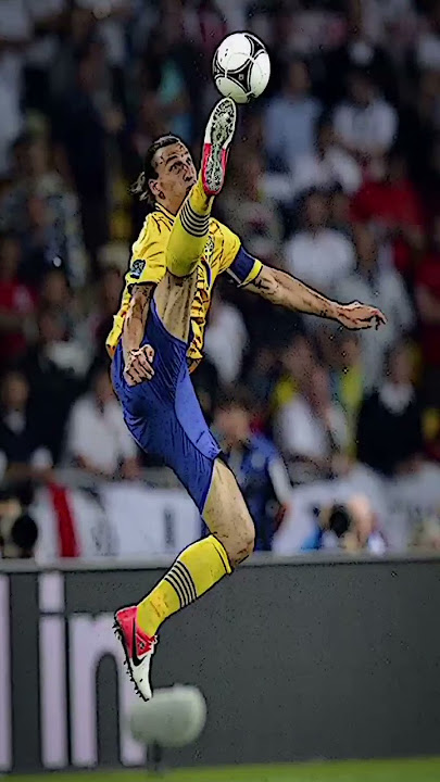 Zlatan Ibrahimovic Salto Jarak Jauh🔥😎#shorts #ibrahimovic #jedagjedug #jedagjedugbola