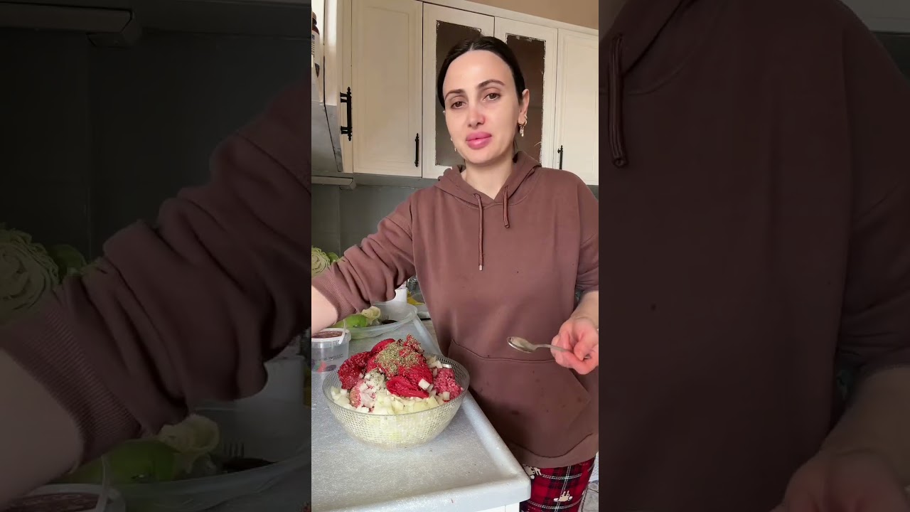 İki tencere lahana sarması yaptım 🥬Biri annemlere, biri bize…