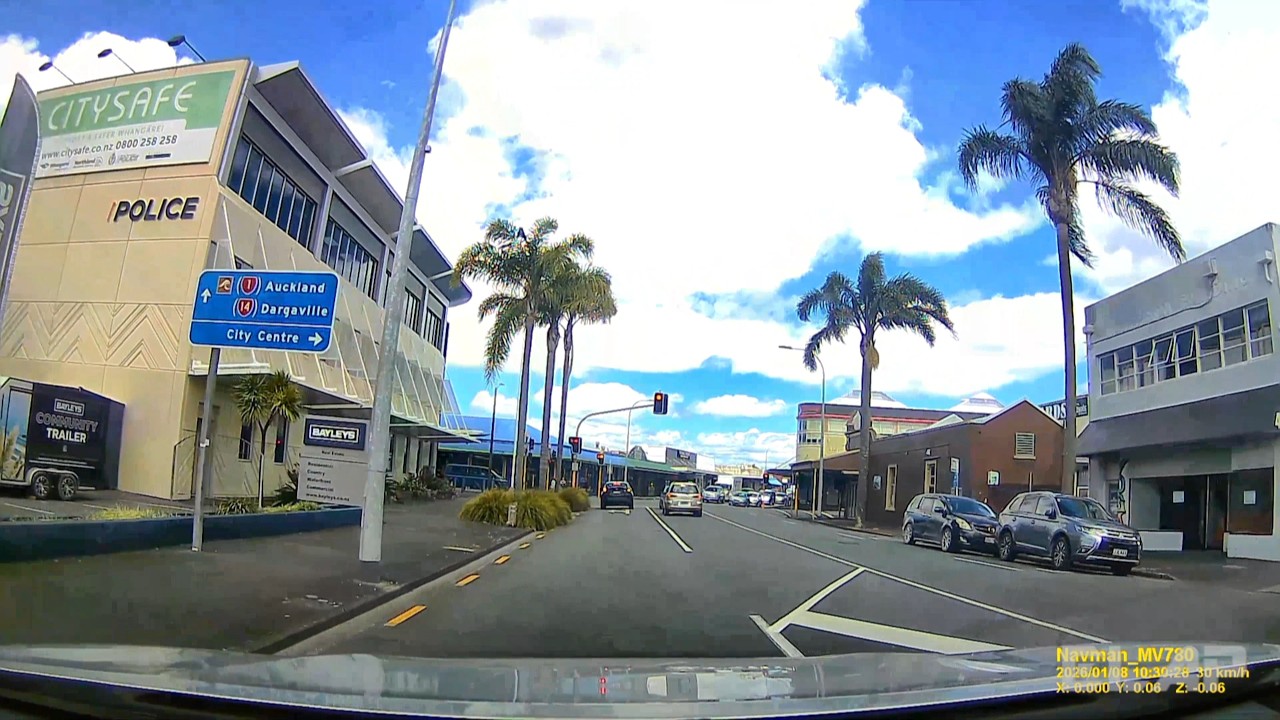 4K Dash cam New Zealand, North Island. Driving through the town of Whangārei