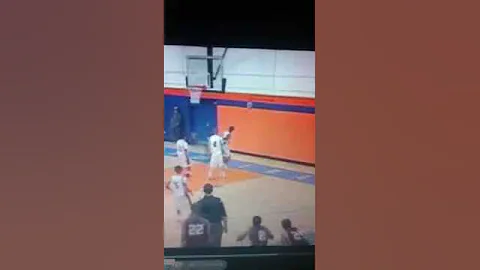 Jerome garrison dunks for mountain pointe