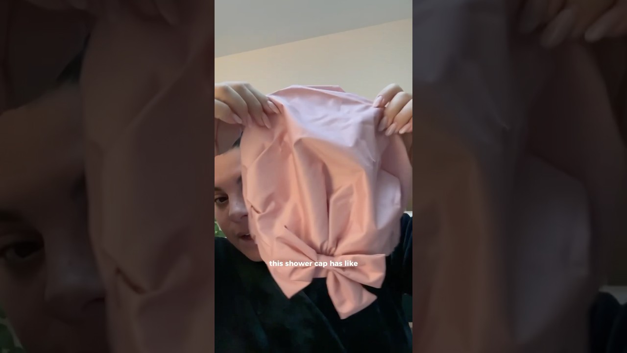 Она — красота и грация 🎀 она — наша культовая шапочка для душа ✨