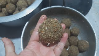 Alsi ki pinyan gur waali||Pini ki recipe||Alsi kay lado||Panjeeri ki Recipe||