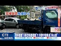 【每日必看】"閃不過猛撞"闖燈轎車炸噴?! 波及1車"輾零件慘摔 " 20260509