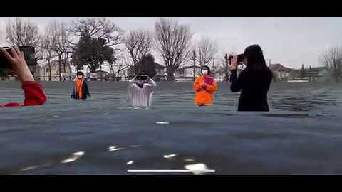 The Disaster Scope: Augmented Reality Flash Floods & Storm Simulated Experience for a Smartphone