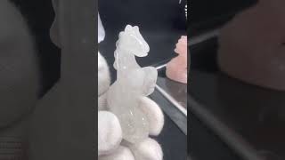 馬 うま 午 置物 水晶 ローズクォーツ 彫刻 天然石 パワーストーン