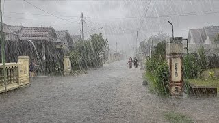 The biggest super crazy rainstorm in history in the village, strong winds and lightning disturbance