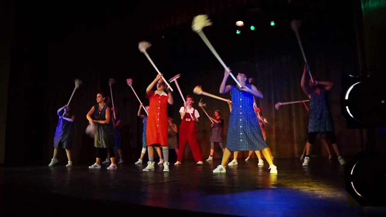 HD Stylers - Takarítőnő