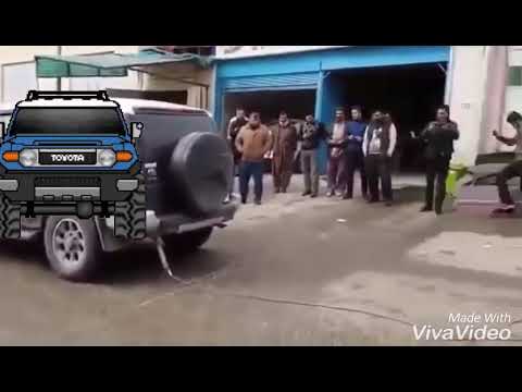 Fj Cruiser Vs Jeep Grand Cherokee Tug Of War Youtube