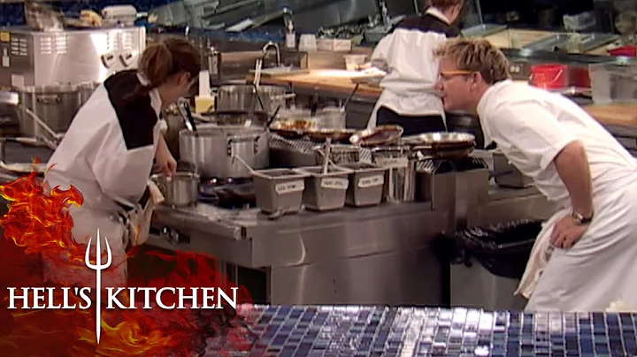 incompetent Chef BURNS CABBAGE | Hell's Kitchen