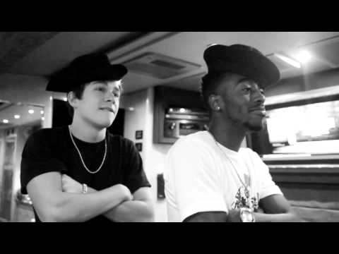 #AustinMahoneTour #TourLife Ep 14 Whats in Zach's bag? & New hat swag mp3 ke stažení