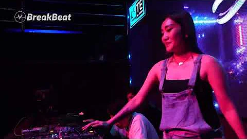 DJ INDIA CHAHA  HAI TUJHKO X LE GAYI BREAKBEAT REMIX