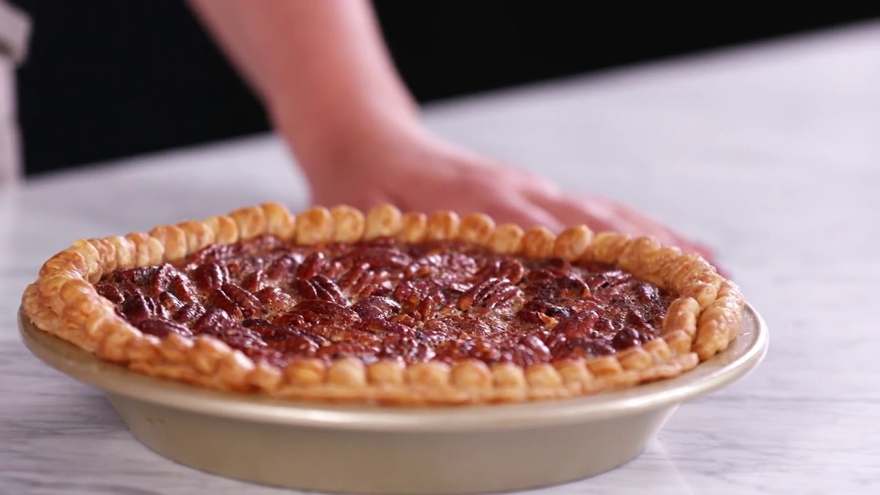 4 Fast & Easy Ways to Decorate a Pie