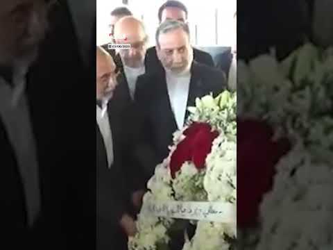 عراقجي يضع إكليل ورد على قبر حسن نصرالله